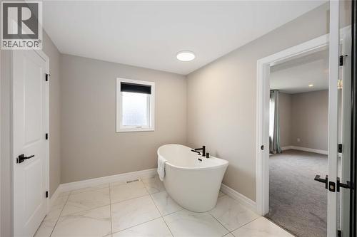 3559 Mia Lane, Plympton-Wyoming, ON - Indoor Photo Showing Bathroom