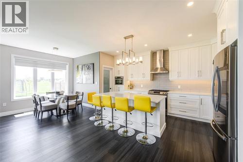 3559 Mia Lane, Plympton-Wyoming, ON - Indoor Photo Showing Kitchen With Upgraded Kitchen