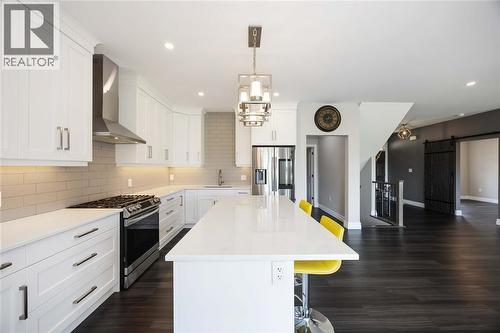 3559 Mia Lane, Plympton-Wyoming, ON - Indoor Photo Showing Kitchen With Upgraded Kitchen