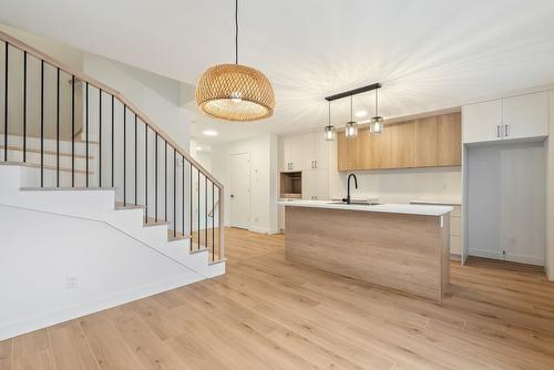 Salle à manger - Rue De La Céramique, Lévis (Les Chutes-De-La-Chaudière-Ouest), QC - Indoor Photo Showing Kitchen