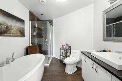 Salle de bains attenante à la CCP - 