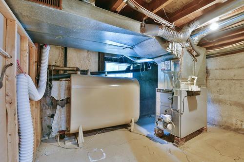 Storage - 828 Rg St-Esprit, L'Épiphanie, QC - Indoor Photo Showing Basement