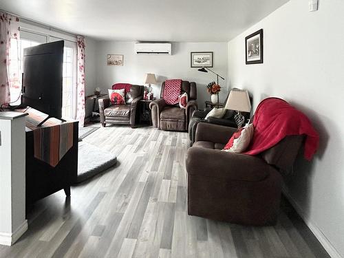 8 Smith Avenue, Springhill, NS 