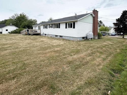 8 Smith Avenue, Springhill, NS 