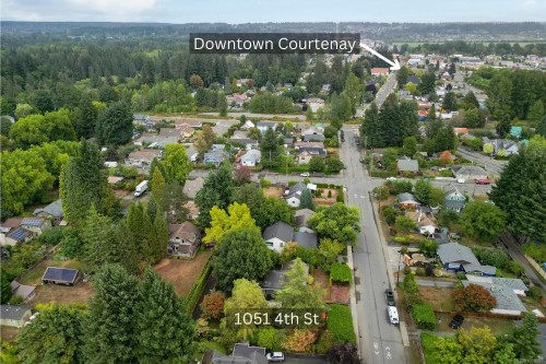 B-1051 4Th St, Courtenay, BC 