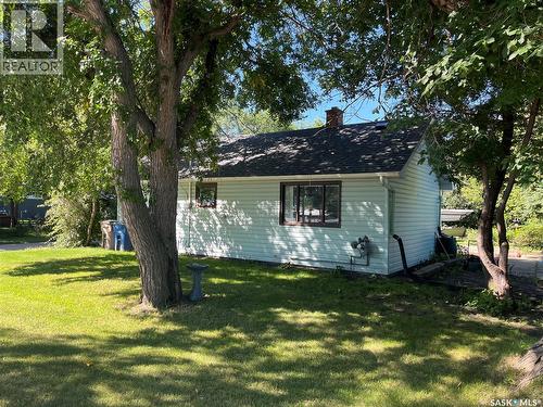 225 First Street Ne, Wadena, SK - Outdoor