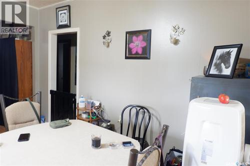 221 7Th Avenue W, Assiniboia, SK - Indoor
