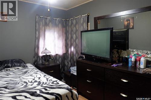 221 7Th Avenue W, Assiniboia, SK - Indoor Photo Showing Bedroom