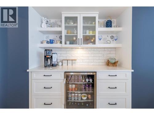 2521 Panoramic Way, Blind Bay, BC - Indoor