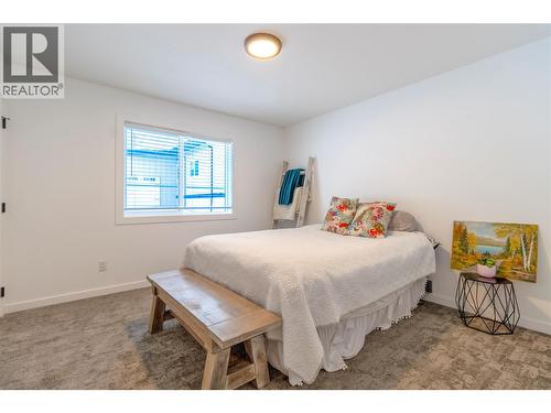 2521 Panoramic Way, Blind Bay, BC - Indoor Photo Showing Bedroom