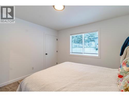 2521 Panoramic Way, Blind Bay, BC - Indoor Photo Showing Bedroom