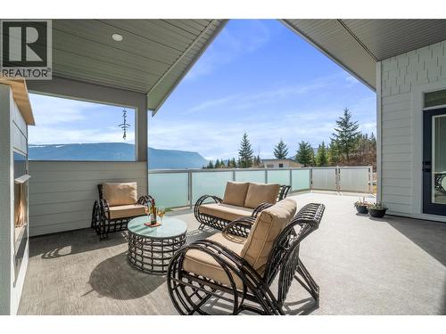 2521 Panoramic Way, Blind Bay, BC - Outdoor With Exterior