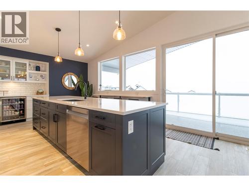 2521 Panoramic Way, Blind Bay, BC - Indoor Photo Showing Kitchen