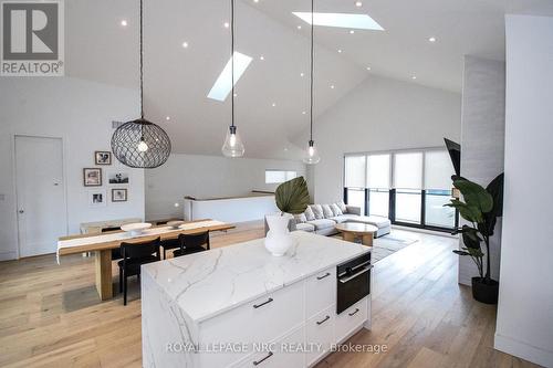 82 Ivy Crescent, Thorold (Confederation Heights), ON - Indoor