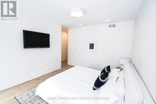 82 Ivy Crescent, Thorold (Confederation Heights), ON - Indoor Photo Showing Bedroom