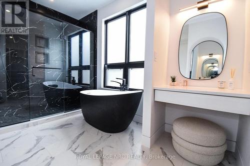82 Ivy Crescent, Thorold (Confederation Heights), ON - Indoor Photo Showing Bathroom