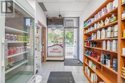 799 Bloor Street W, Toronto, ON 
