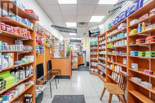 799 Bloor Street W, Toronto, ON 