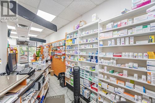 799 Bloor Street W, Toronto, ON 