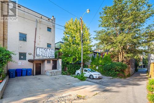 799 Bloor Street W, Toronto, ON 