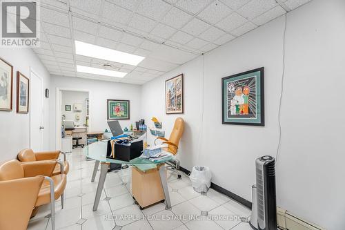 799 Bloor Street W, Toronto, ON 