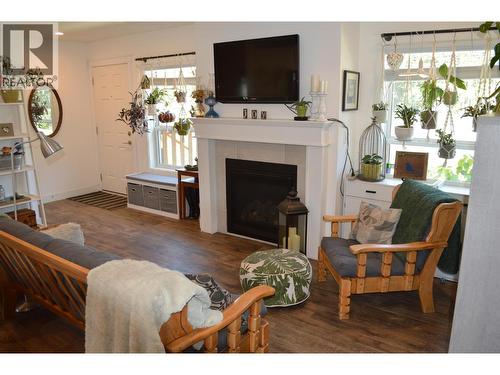 8187 Donaldson Drive, Grand Forks, BC 