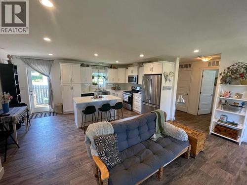 8187 Donaldson Drive, Grand Forks, BC 