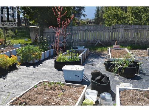 8187 Donaldson Drive, Grand Forks, BC 