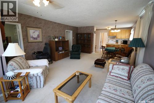 614 Front Street, Eastend, SK - Indoor Photo Showing Other Room