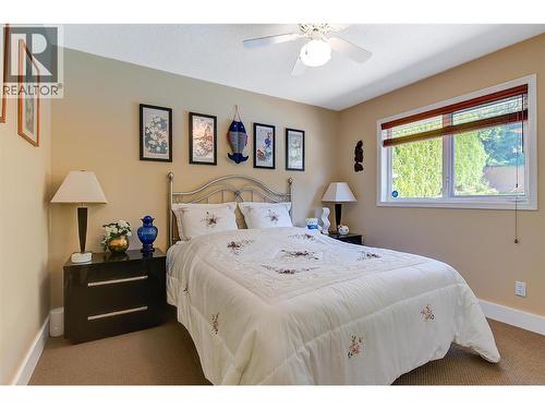 343 Stellar Drive, Kelowna, BC - Indoor Photo Showing Bedroom