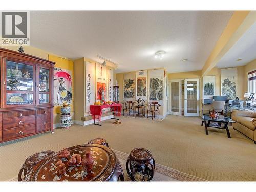 343 Stellar Drive, Kelowna, BC - Indoor