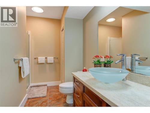 343 Stellar Drive, Kelowna, BC - Indoor Photo Showing Bathroom
