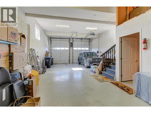 343 Stellar Drive, Kelowna, BC - Indoor Photo Showing Garage
