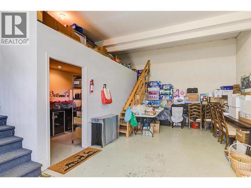 343 Stellar Drive, Kelowna, BC - Indoor Photo Showing Other Room