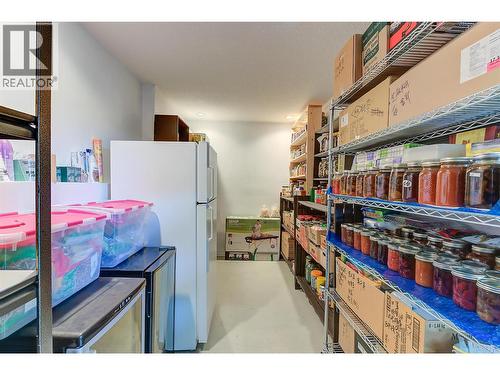 343 Stellar Drive, Kelowna, BC - Indoor