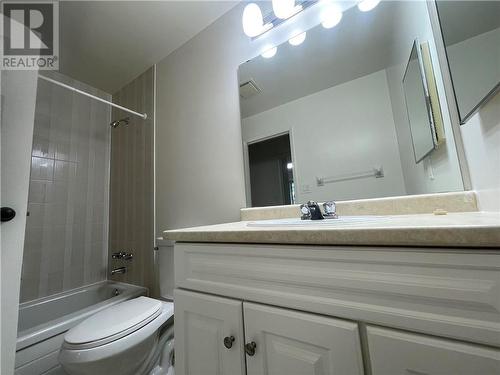 422 Westmount Avenue Unit# B16, Sudbury, ON - Indoor Photo Showing Bathroom