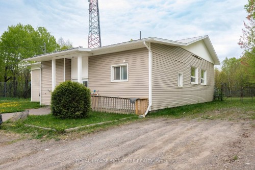 131 Cedar Heights Drive  North Bay, ON P1B 8G3