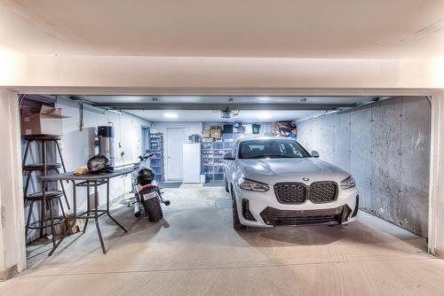 Garage - 3895 Rue Céline-Marier, Montréal (Saint-Laurent), QC 