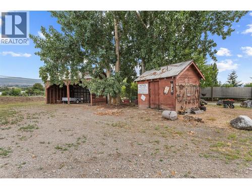 3550 Benvoulin Road, Kelowna, BC - Outdoor