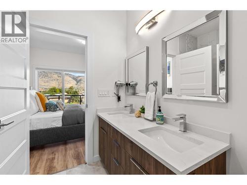 18 Loon Crescent Unit# 3, Osoyoos, BC - Indoor Photo Showing Bathroom