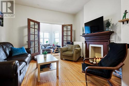 305 Waverley Street, Ottawa, ON - Indoor Photo Showing Living Room With Fireplace