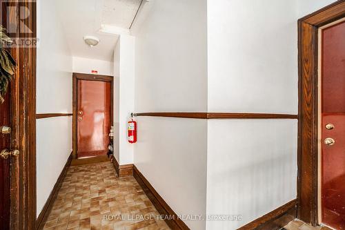 305 Waverley Street, Ottawa, ON - Indoor Photo Showing Other Room