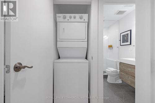 C - 449 Lansdowne Avenue, Toronto, ON - Indoor Photo Showing Laundry Room