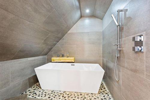 Ensuite bathroom - 104 Ch. Brunette, Lac-Supérieur, QC - Indoor Photo Showing Bathroom