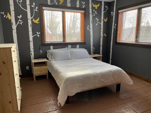 Chambre à coucher - 104 Ch. Brunette, Lac-Supérieur, QC - Indoor Photo Showing Bedroom