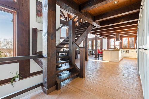 Staircase - 104 Ch. Brunette, Lac-Supérieur, QC - Indoor Photo Showing Other Room