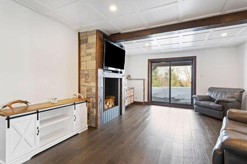 Family room - 104 Ch. Brunette, Lac-Supérieur, QC - Indoor Photo Showing Living Room With Fireplace