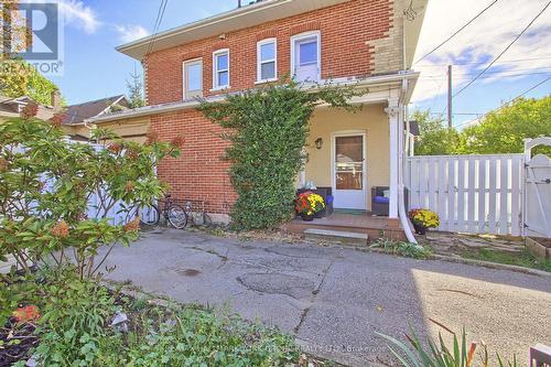 207 Waterloo Street N, Cambridge, ON - Outdoor