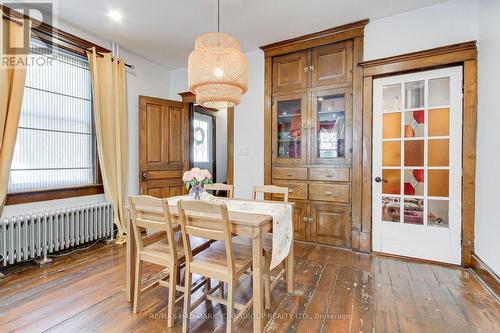 207 Waterloo Street N, Cambridge, ON - Indoor Photo Showing Dining Room