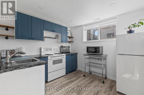 131290 Southgate 13 Side Road, Southgate, ON - Indoor Photo Showing Kitchen